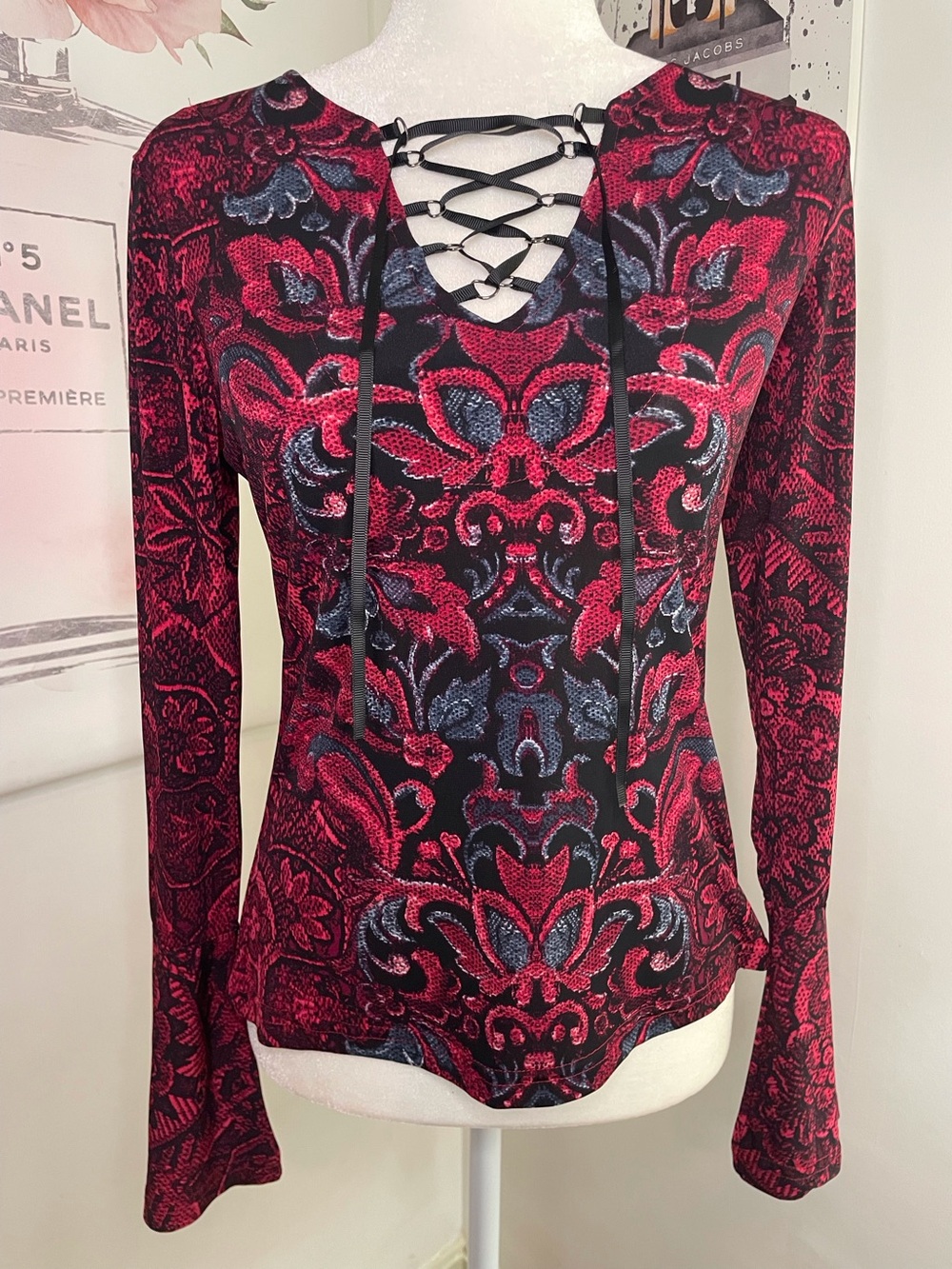Venus Long Sleeve Top Red & Black Paisley Size S